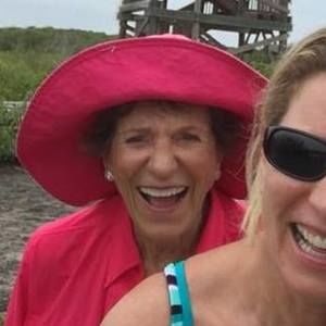 Meet your Posher, Elaine